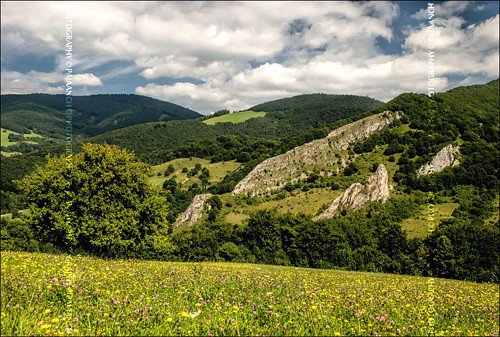 Vršatské podhradie