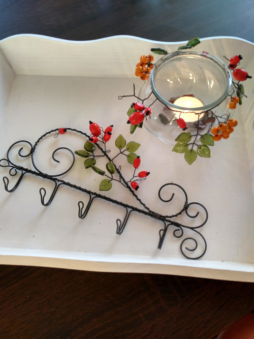 Drátovaný věšák šípkový — foto 1