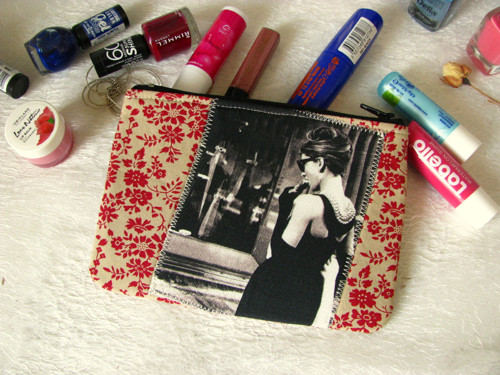 Taštička na mobil - Audrey Hepburn — foto 1