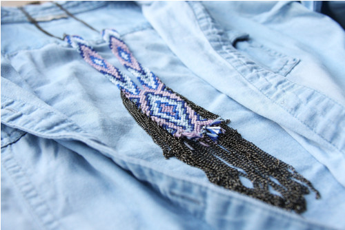 Růžovomodrý náhrdelník MACRAMÉ NECKLACE