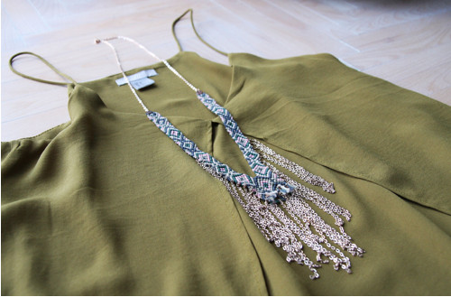 Růžovozelený náhrdelník MACRAMÉ NECKLACE