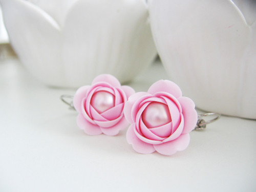 Rose essence, visací náušnice — foto 1