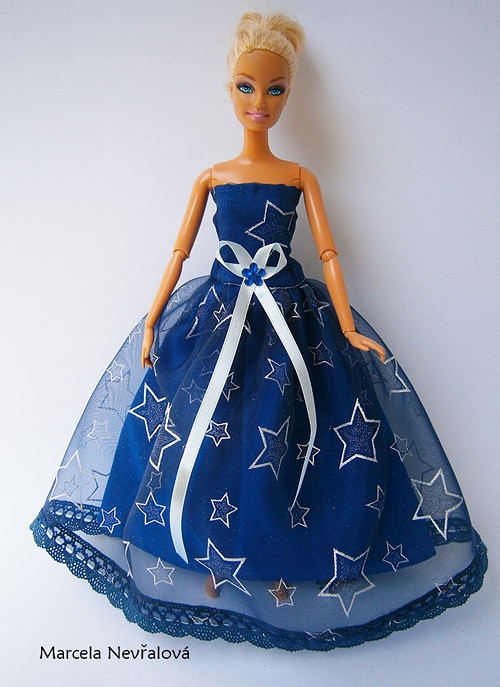 Večerní plesové šaty pro Barbie — foto 1