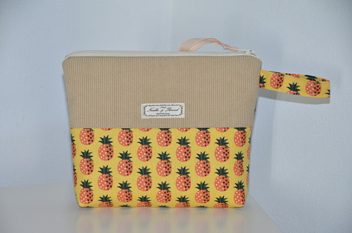 Necesér - tukani a ananas — foto 1