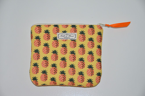 Pouzdro - tukani a ananas — foto 1