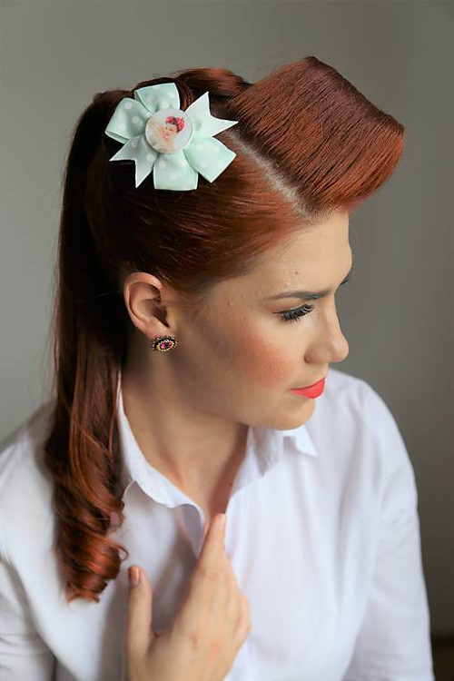 Pin Up hair clip (mint/white polka dots)