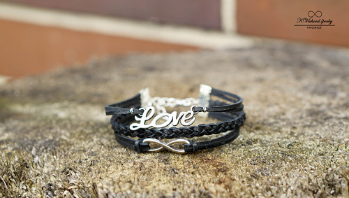 Love a infinity v černé — foto 1