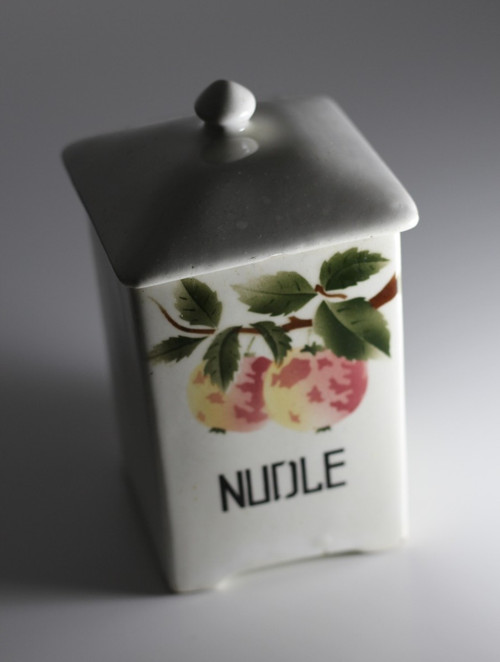 Porcelánová doza NUDLE — foto 1