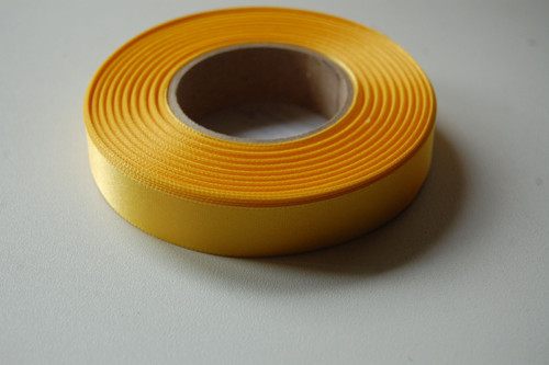 Saténová - atlasová stuha oboulící š. 15mm :Yellow