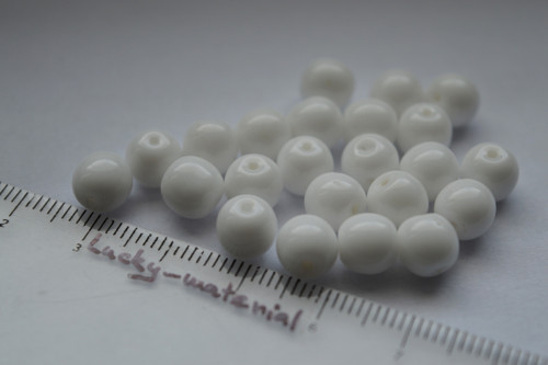 Kuličky bílé 8 mm .... 35 ks — foto 1