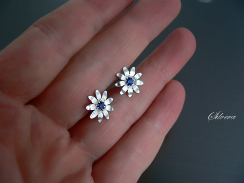 Stříbrné 925 rhodiované Naušnice DAISY — foto 1