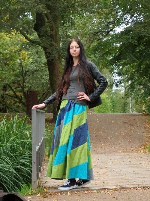 Bláznivá barevná maxi — foto 1