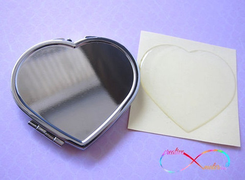 DIY Zrcátko srdce s epoxy — foto 1