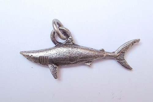 Přívěsek Žralok - stříbro s patinou