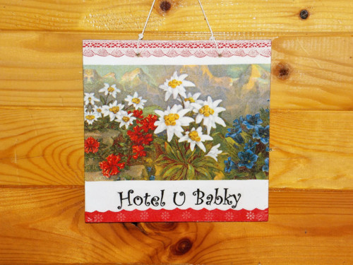 Obojstranná tabuľka Hotel U Babky