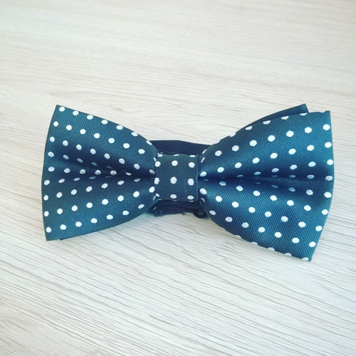 Puntíkatý motýlek (černo-bílý) — foto 1