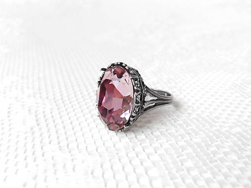 Vintage Adelaide (Swarovski crystal)