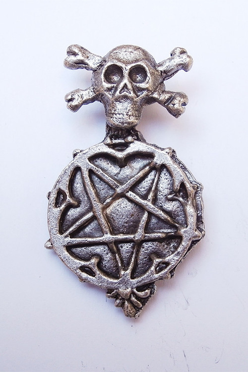 Přívěsek Pentagram s lebkou - stříbro s patinou