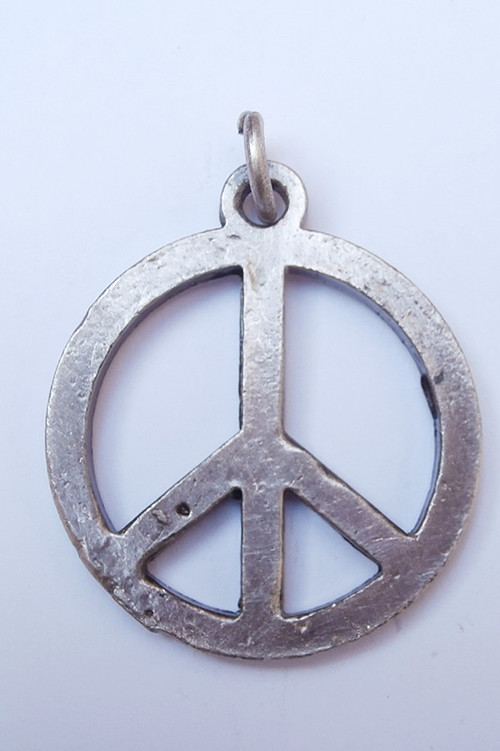 Přívěsek Peace střední - stříbro s patinou