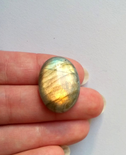 Kabošon Labradorit 24x17x6mm — foto 1