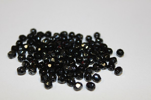 Broušené kuličky- 4mm- černá/hematit -100ks