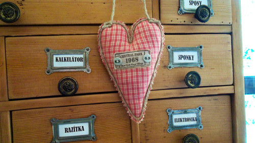 Kostičkové s cedulkou. — foto 1