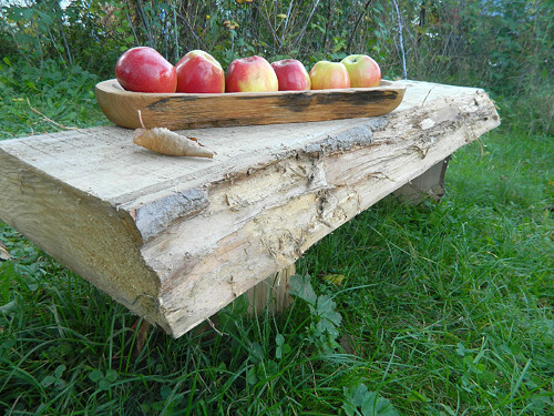 Ručně dlabaný dubový tác — foto 1