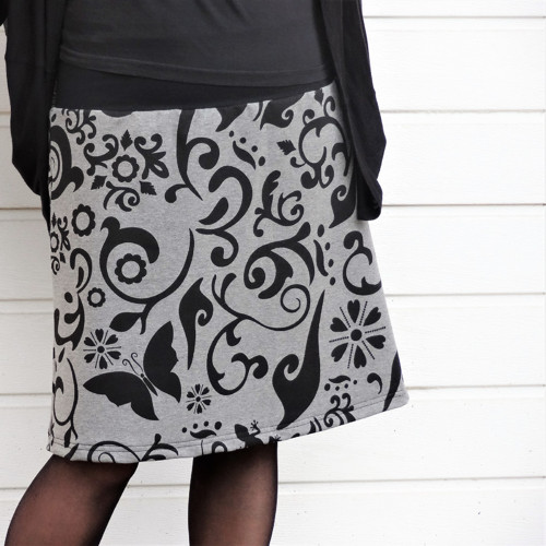Sukénka (L-XL) — foto 1
