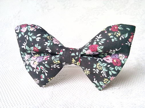 Romantic vintage bow tie