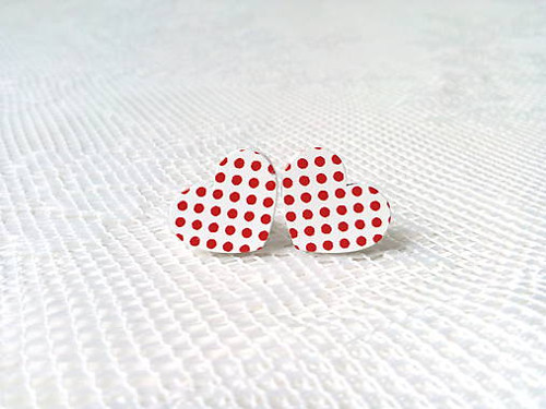 Dotted hearts (white/red polka dots)