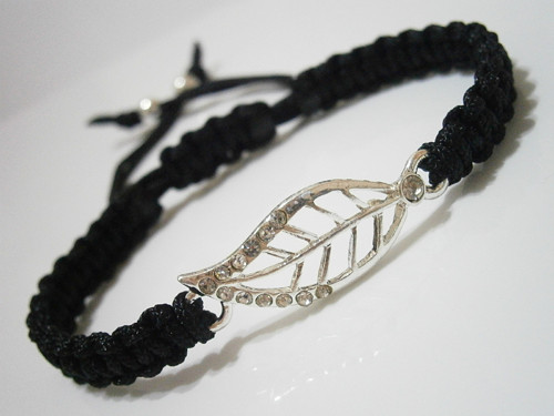 Elegantní náramek - černostříbrný (macramé) — foto 1
