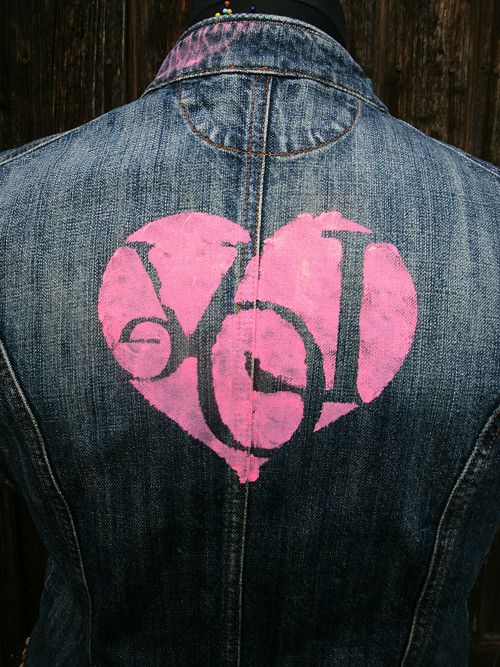 Love..... denin...jacket... love — foto 1