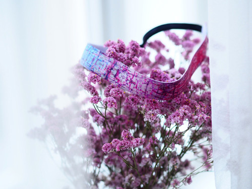 Čelenka, která drží "organic pink" — foto 1