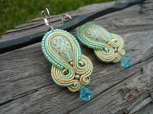 Soutache náušnice Oriental Gold Mentol — foto 1