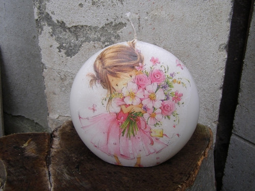 SKLADEM svíčka disk 14,7 cm - Holčička