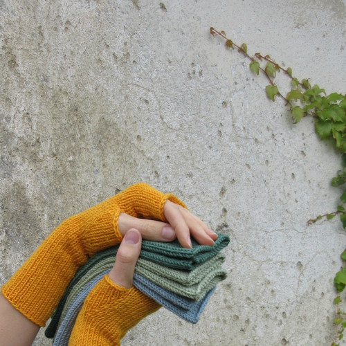 Sytě žluté ...návleky — foto 1