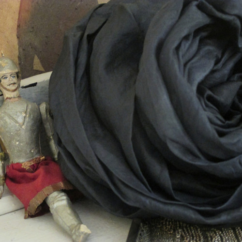 ŠEDÁ hedvábná šála....180 x 90 — foto 1