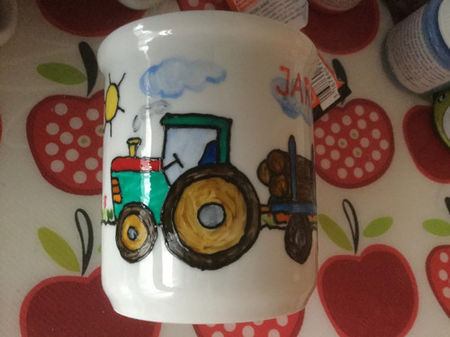 Dětský hrneček traktor s kládami — foto 1