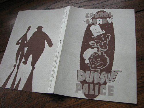 Laurel a Hardy, Dubové palice, program — foto 1