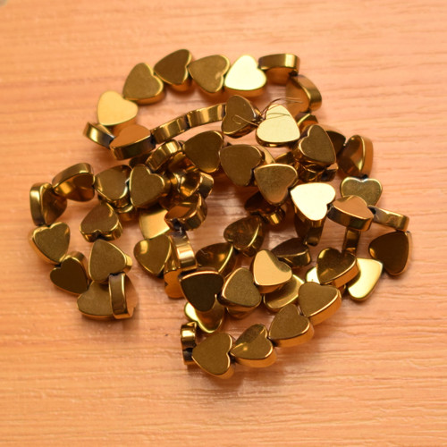 Hematit - srdíčka - 6mm - 5 kusů