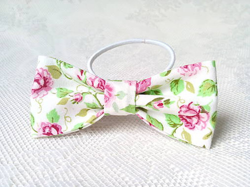 Romantic vintage hair bow