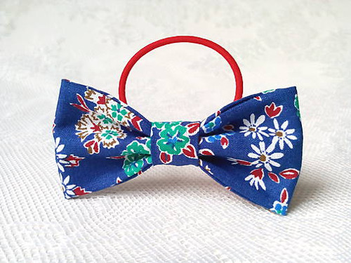 Vintage flowers hair bow