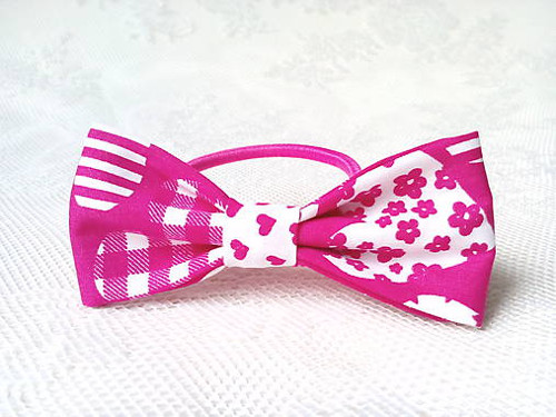 Romantic hair bow (fuchsia/white)