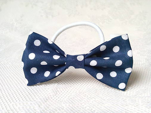 Mini Pin Up hair bow (navy blue/white polka dots)