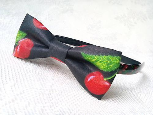 Black headband with cherries — foto 1