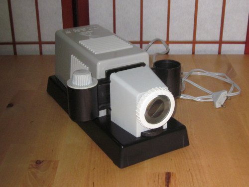 Legendární diaprojektor DIAX 3 — foto 1
