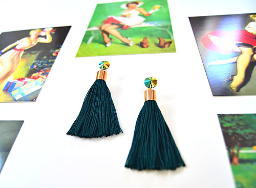 Náušnice Gold Bottle Green Tassel — foto 1