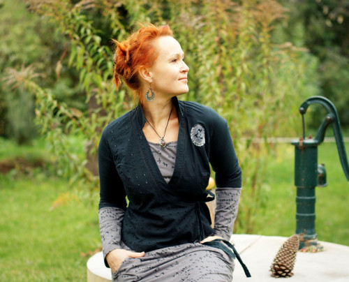 "O třech vranách", zavinovací halenka — foto 1