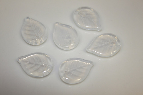 Lístečky - 18/13mm - bílý opál - 5ks