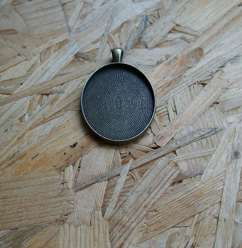 PŘÍVĚSEK - RÁMEČEK - VELKÝ OVÁL - BRONZ — foto 1